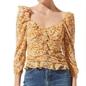 ASTR Ruched Sleeve Sweetheart Top Mustard
Orange Ditsy Floral Print XL